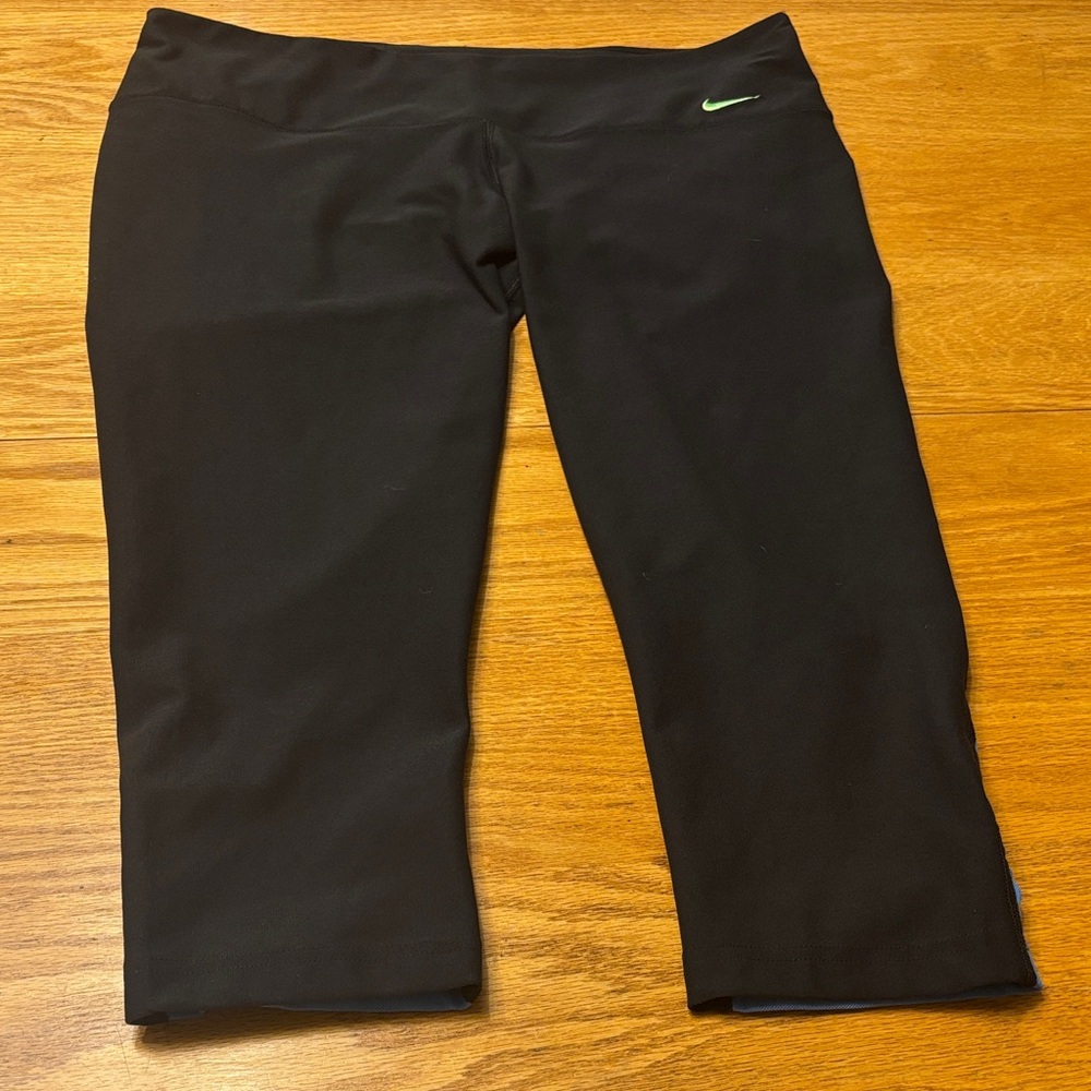 Nike Black Active Women’s Sport Capris with Green Logo